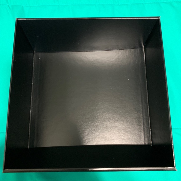 Chanel Empty Box & Ribbon - Picture 2 of 3